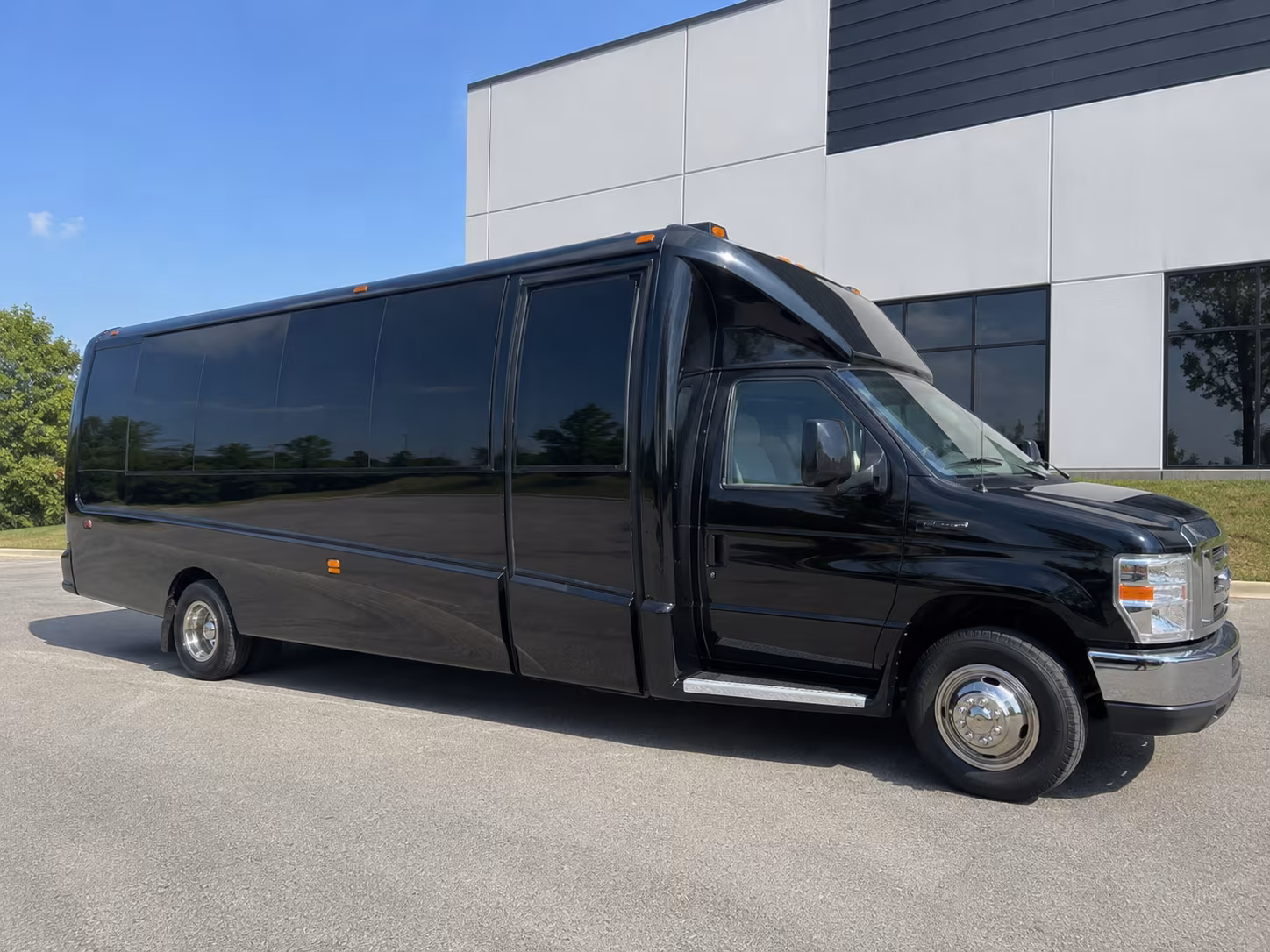 18 Passenger Party Bus