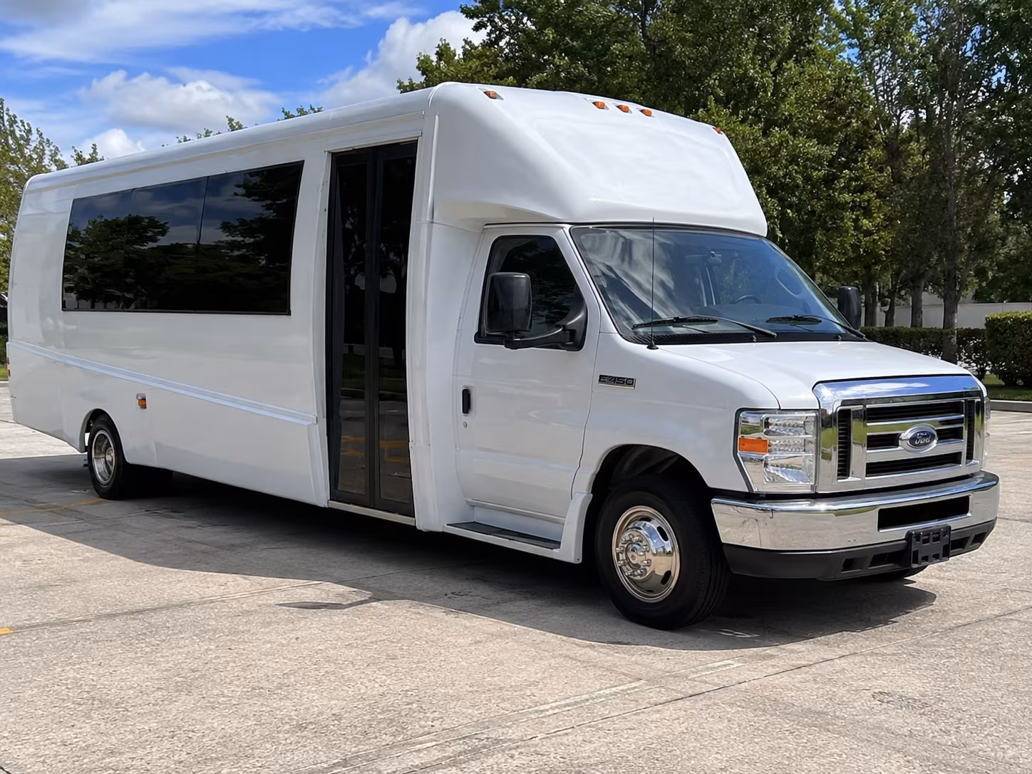Burbank Homecoming & Prom Party Bus Rentals