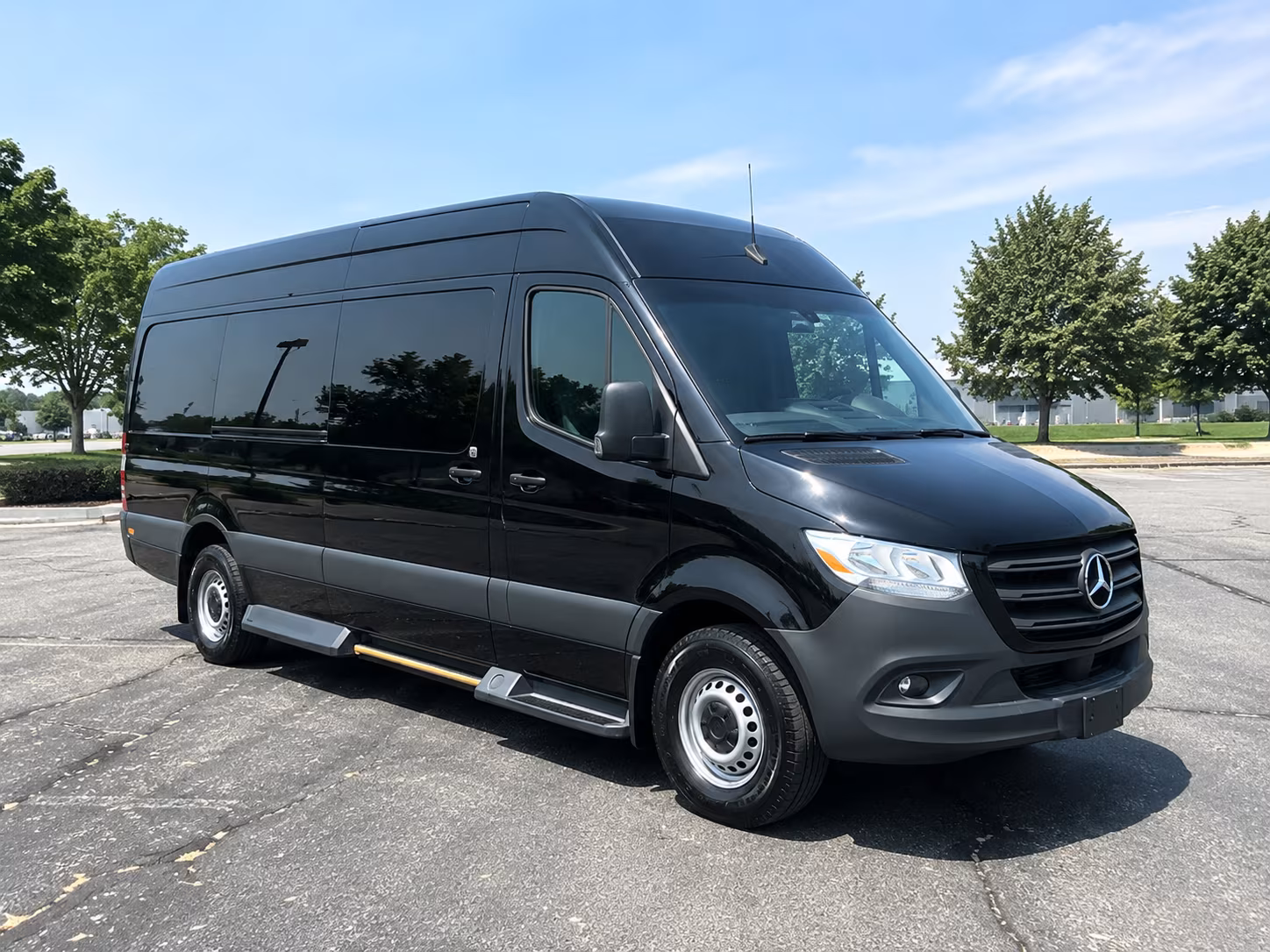 Los Angeles Airport Shuttle & Transportation party bus exterior