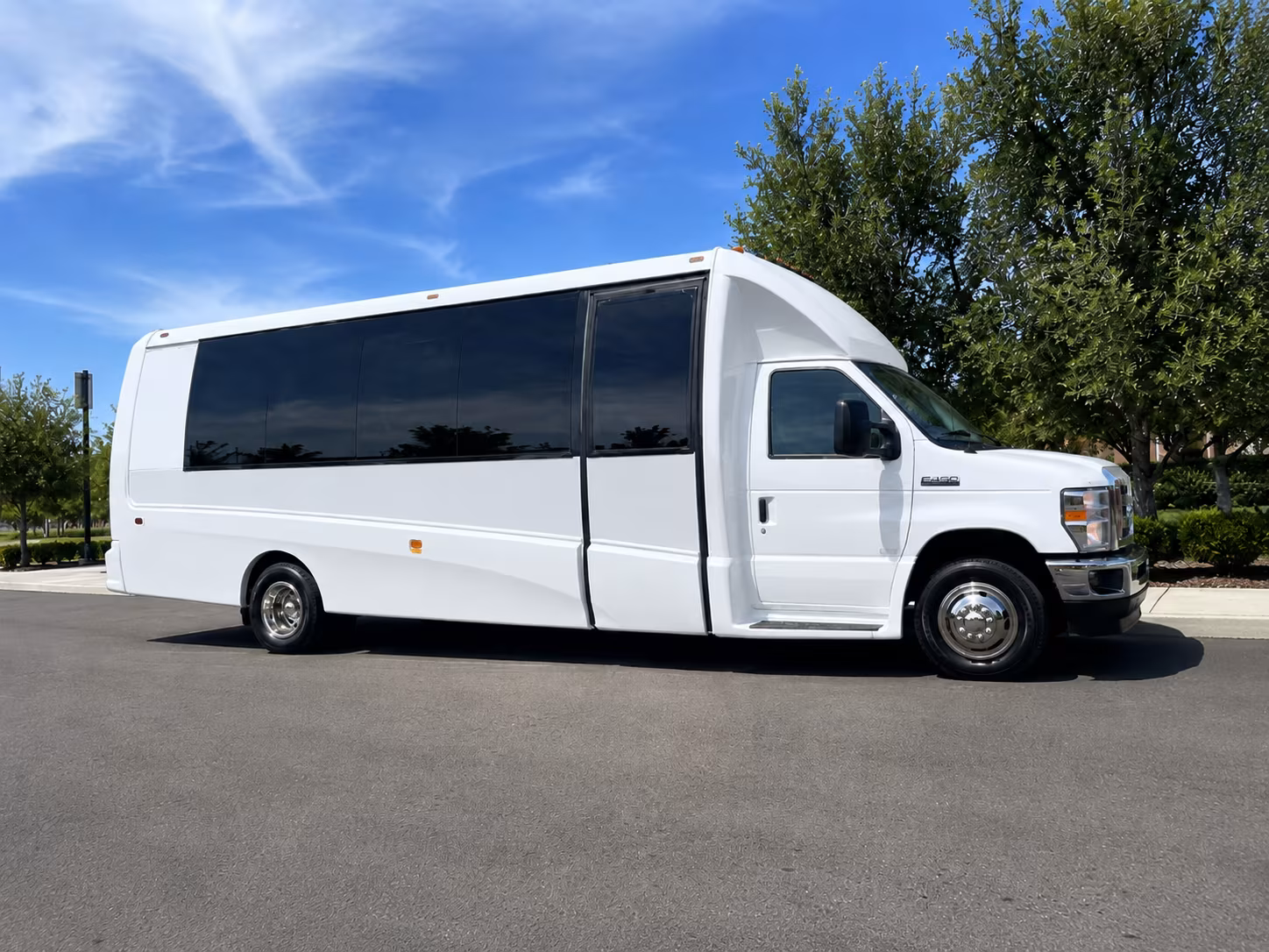 Los Angeles Airport Shuttle & Transportation party bus exterior