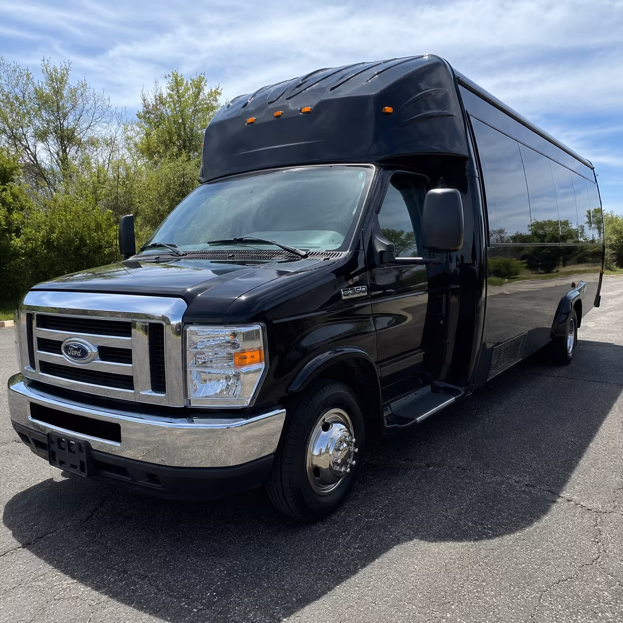 Los Angeles Birthday, Sweet 16, & Quinceañera Transportation group transportation