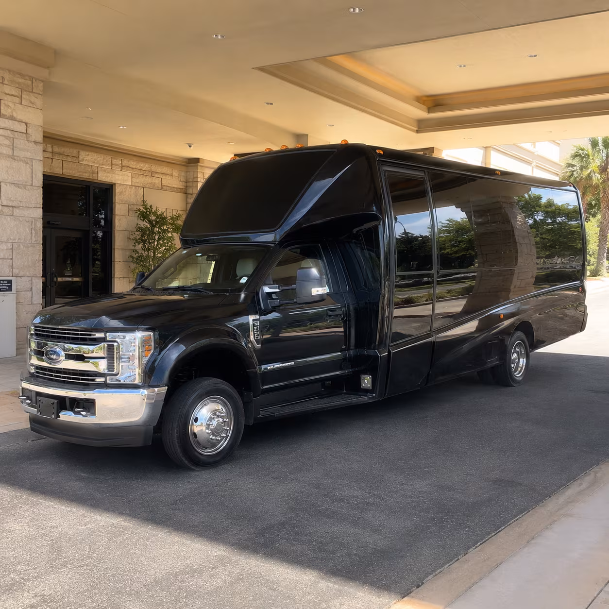 Los Angeles Prom & Homecoming Transportation onboard seating