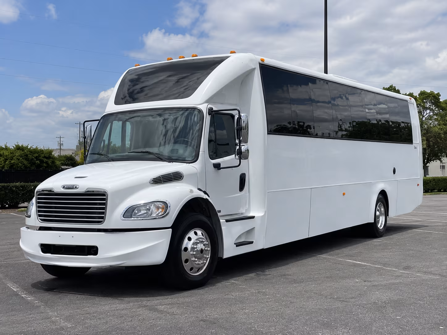 Los Angeles Winery Tour & Pub Crawl Transportation party bus exterior