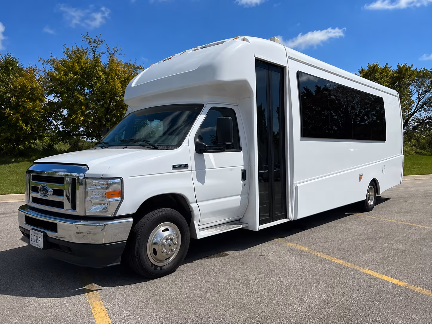 Norwalk Winery Tour & Pub Crawl Transportation
