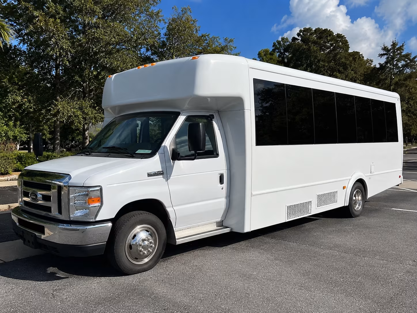 Pasadena Birthday, Sweet 16, & Quinceañera Party Bus Rentals
