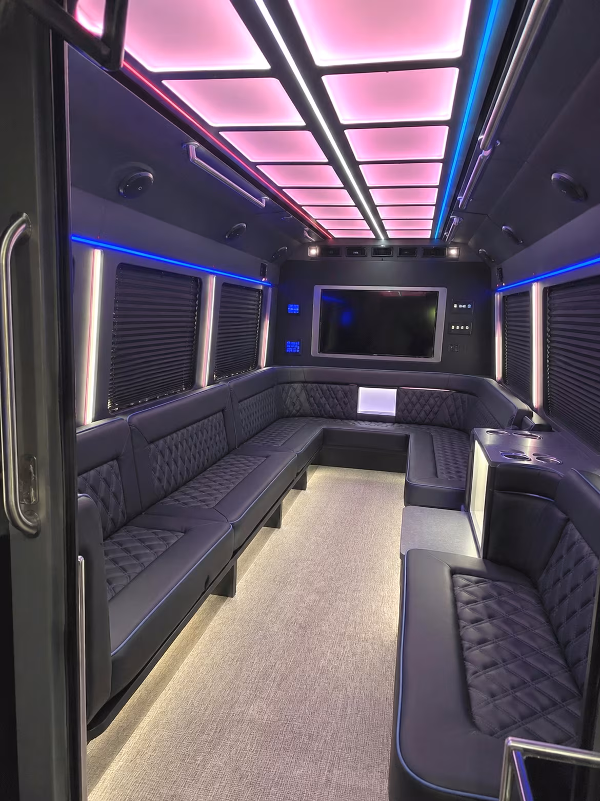 Pasadena Homecoming & Prom Party Bus Rentals