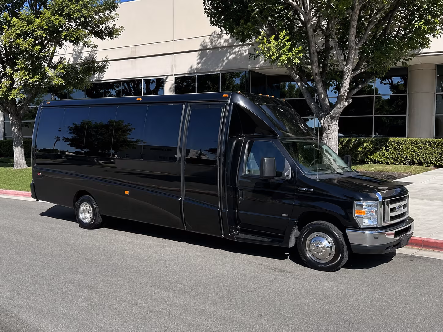 West Covina Birthday, Sweet 16, & Quinceañera Party Bus Rentals